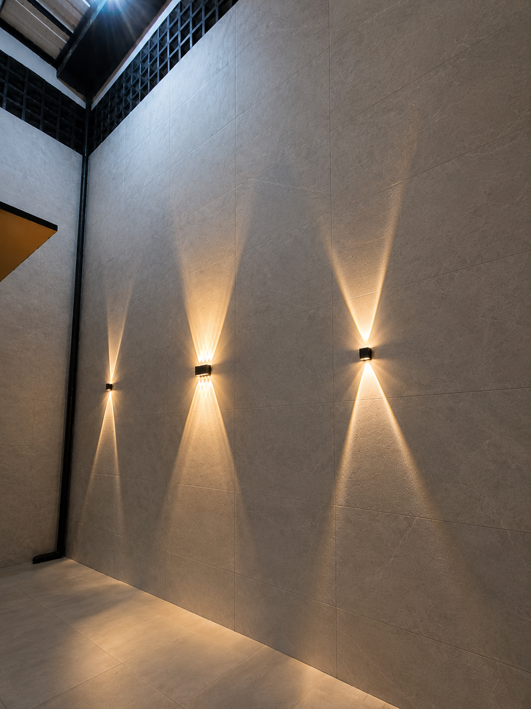 Pembuatan Area Dry Garden & Kanopi Skylight